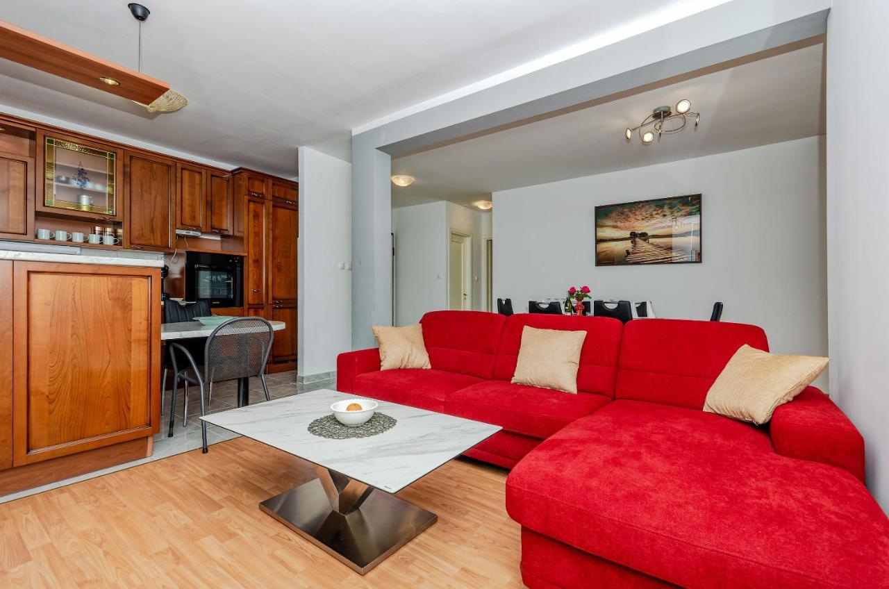 Apartments Mrs Brightside Спліт Екстер'єр фото